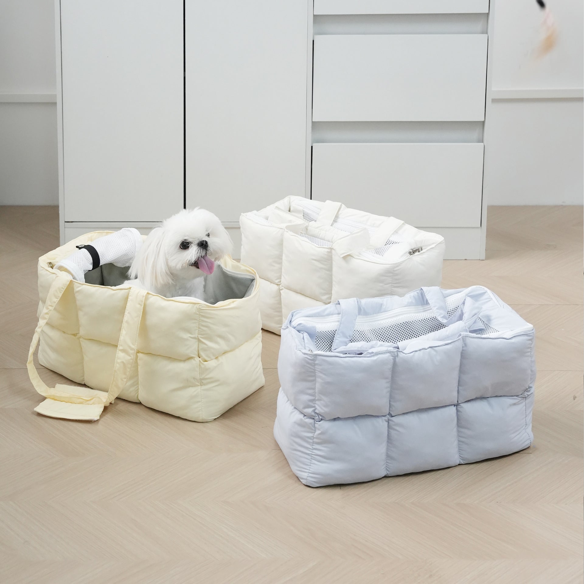 Lightweight Single-Shoulder Pet Carrier – For Cats & Small Dogs