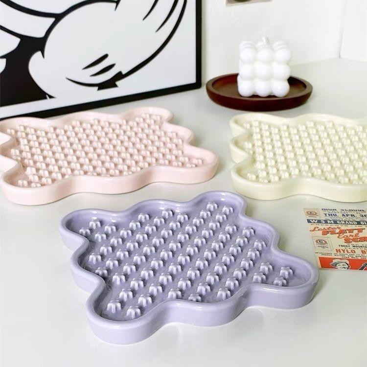 Dopamine cartoon cute ceramic pet canned food licking plate anti choking dog food basin anti black chin cat slow food plate - NoKa&AuroraStone