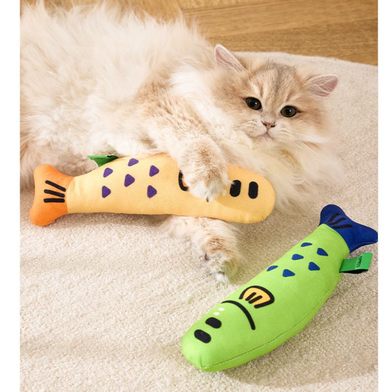 Catnip Fish Chew Toy – Dental Aid & Hairball Relief