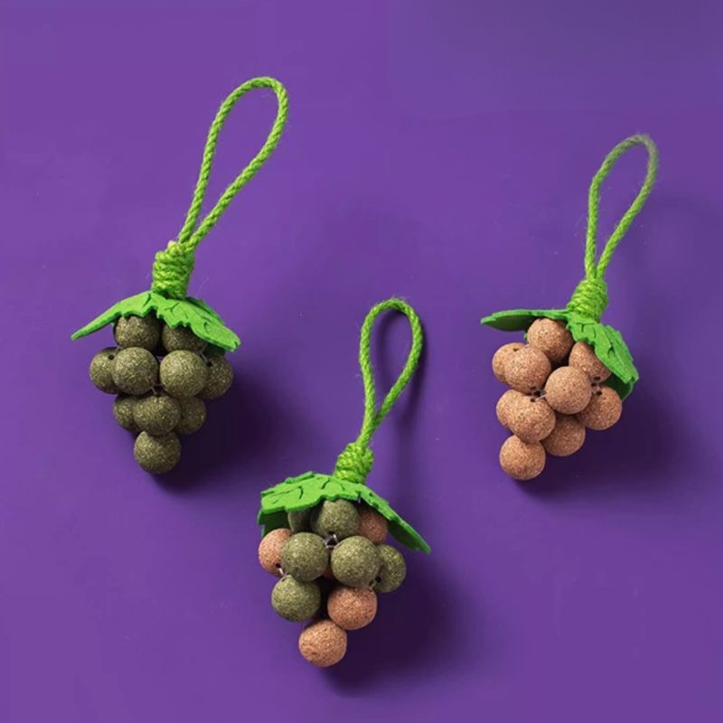 Creative Grape-Shaped Catnip Chew Toy – Stylish Dental Cleaning Toy for Cats with Cat Mint