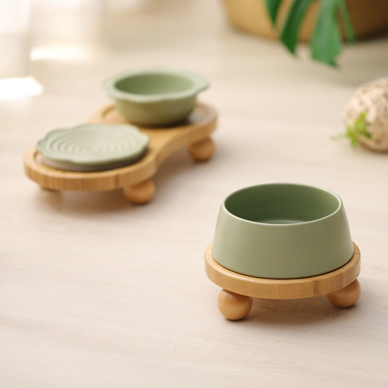 Bamboo Elevated Pet Bowl Stand – Natural Wooden Base for 5–6 Inch Bowls