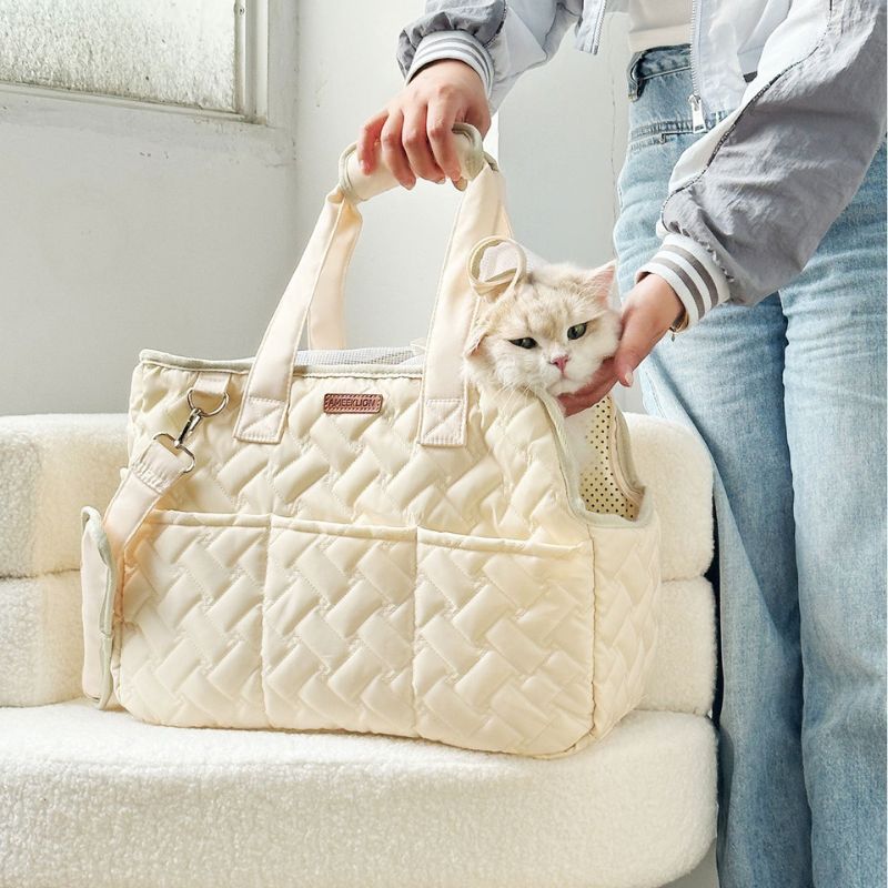 Portable Pet Carrier Bag for Small Animals |Breathable & Lightweight