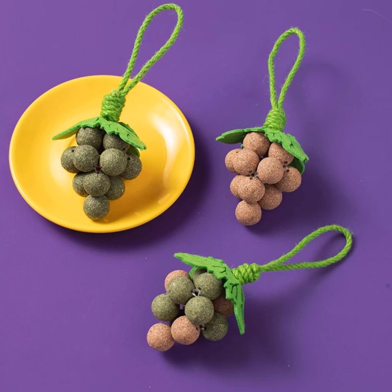Creative Grape-Shaped Catnip Chew Toy – Stylish Dental Cleaning Toy for Cats with Cat Mint