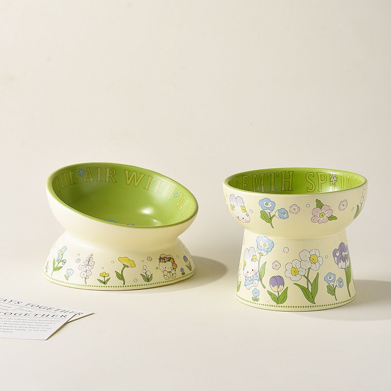 Tulip-Shaped Raised Pet Bowl