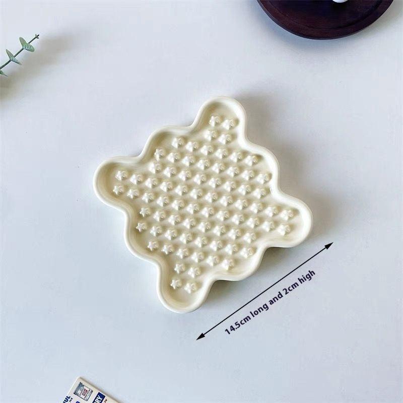 Dopamine cartoon cute ceramic pet canned food licking plate anti choking dog food basin anti black chin cat slow food plate - NoKa&AuroraStone