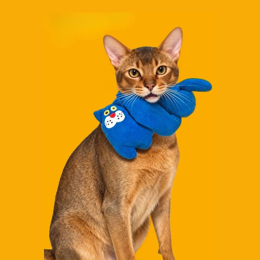 Catnip Crinkle Cat Toy – Durable Blue Plush Cat-Shaped Self-Play Toy