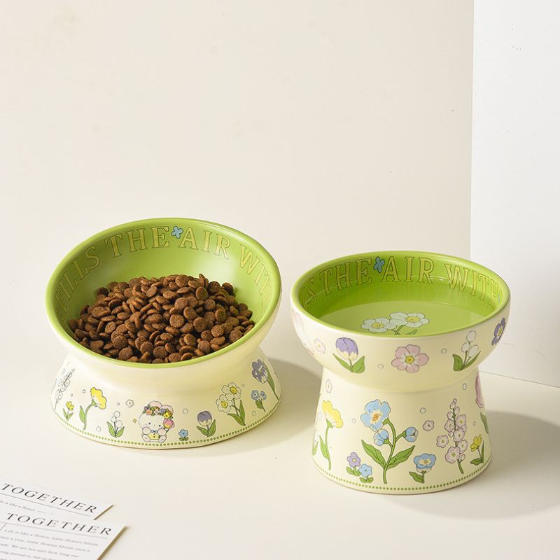 Tulip-Shaped Raised Pet Bowl