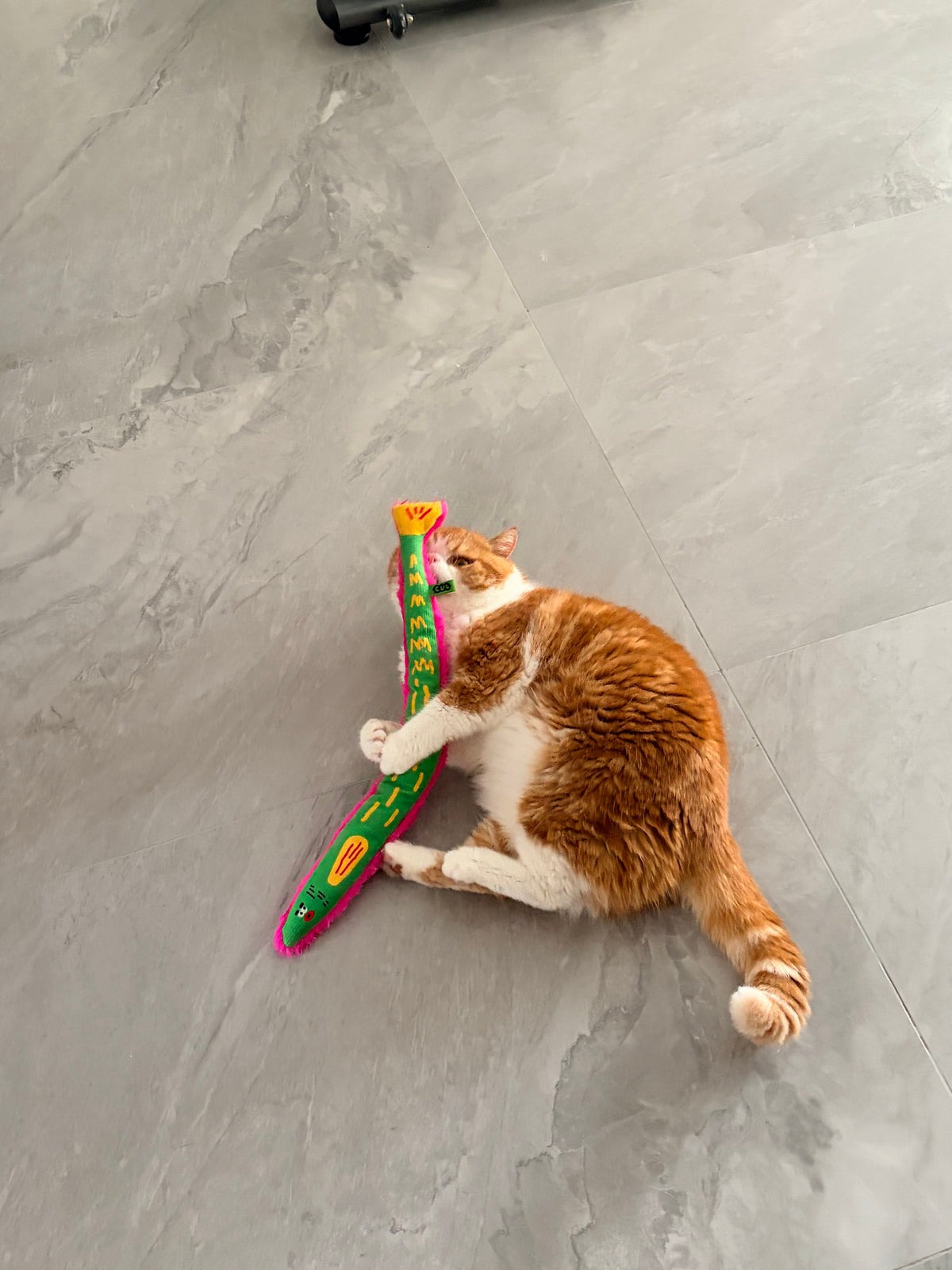 Catnip Fish Kicker Toy – Colorful Plush Cat Toy for Kicking, Chewing & Interactive Play – view 7