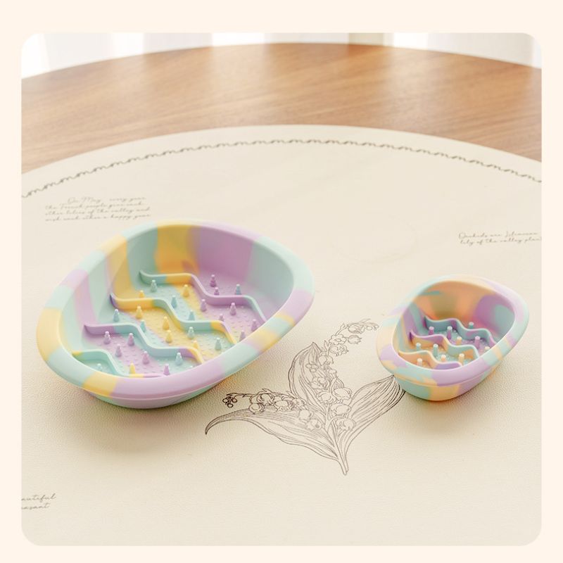 Pet Silicone Slow Feeder Bowl | Non-Slip Suction Base for Cats & Small Dogs