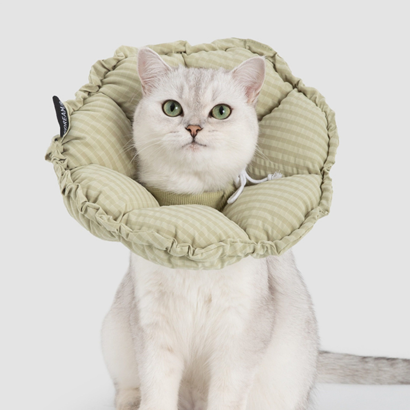 Adjustable Inflatable E-Collar with Soft Padding for cat dog