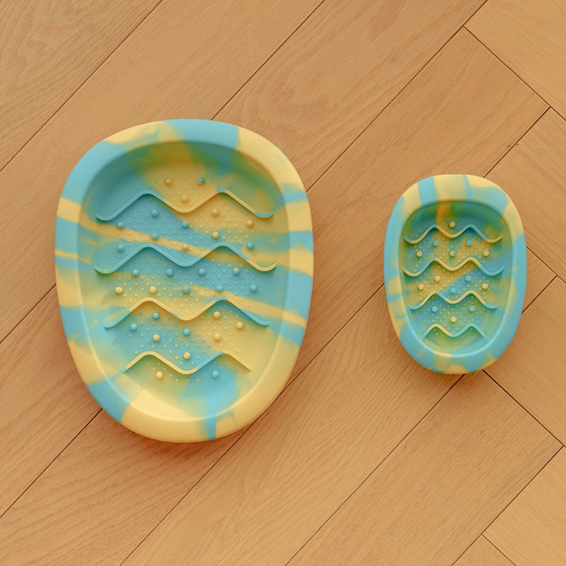 Pet Silicone Slow Feeder Bowl | Non-Slip Suction Base for Cats & Small Dogs