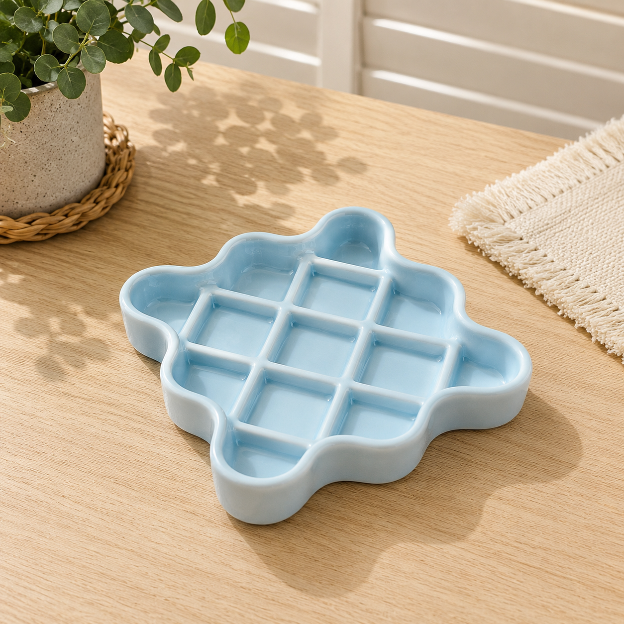 4-Inch Waffle Ceramic Slow Feeder Plate for Cats – Interactive Lick & Feeding Dish