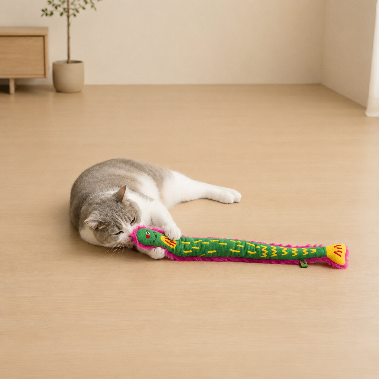 Catnip Fish Kicker Toy – Colorful Plush Cat Toy for Kicking, Chewing & Interactive Play