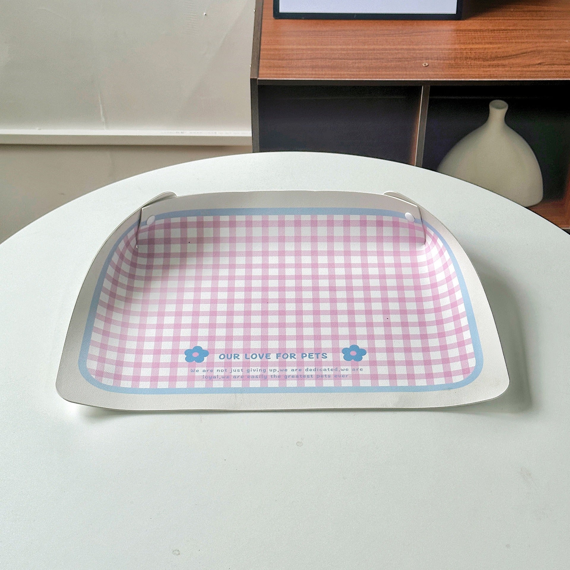 Foldable Waterproof Pet Feeding Mat – Spill-Proof, Easy Clean, for Dogs & Cats