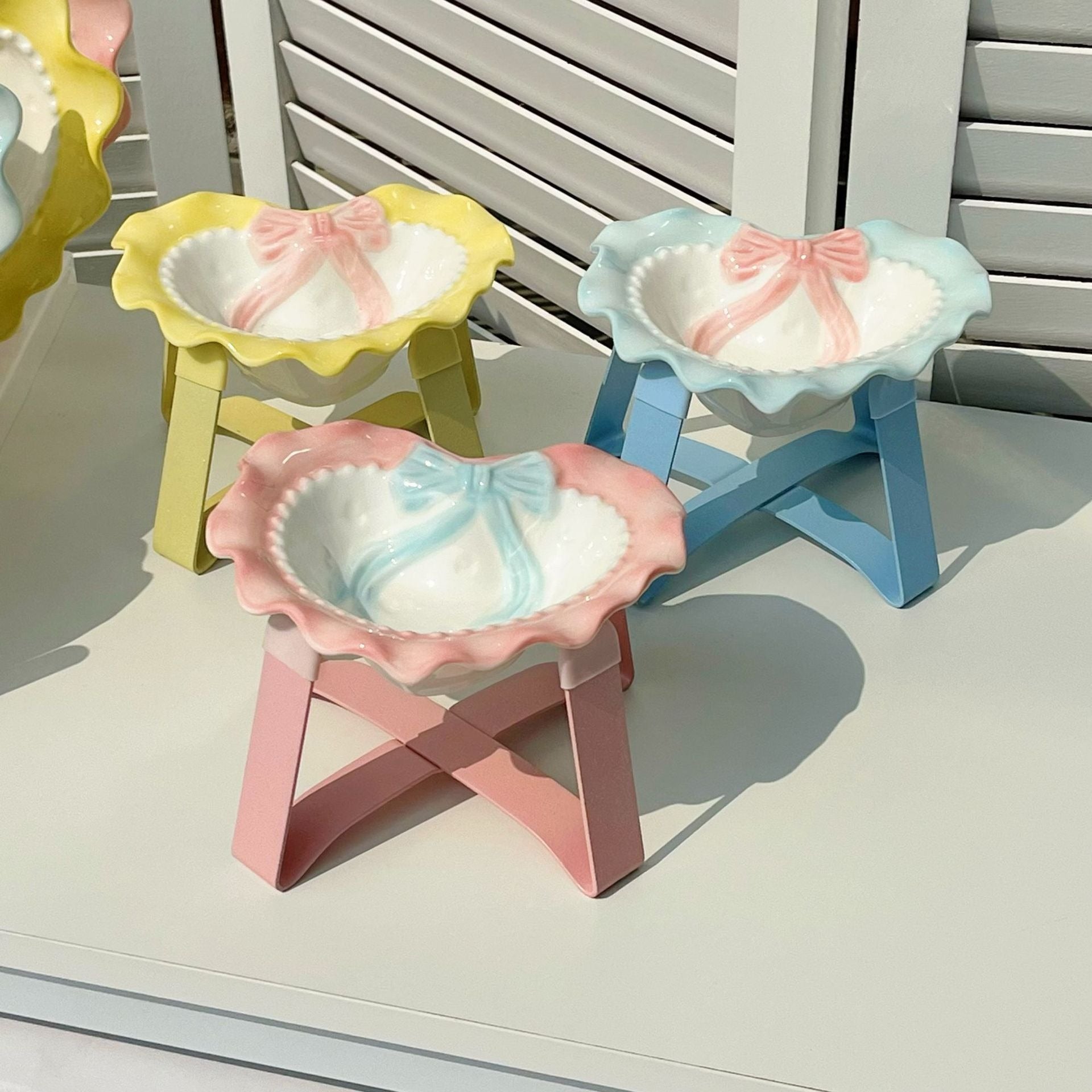 Elevated Ceramic Pet Bowl ｜Raised Design for Cats, Small Dogs