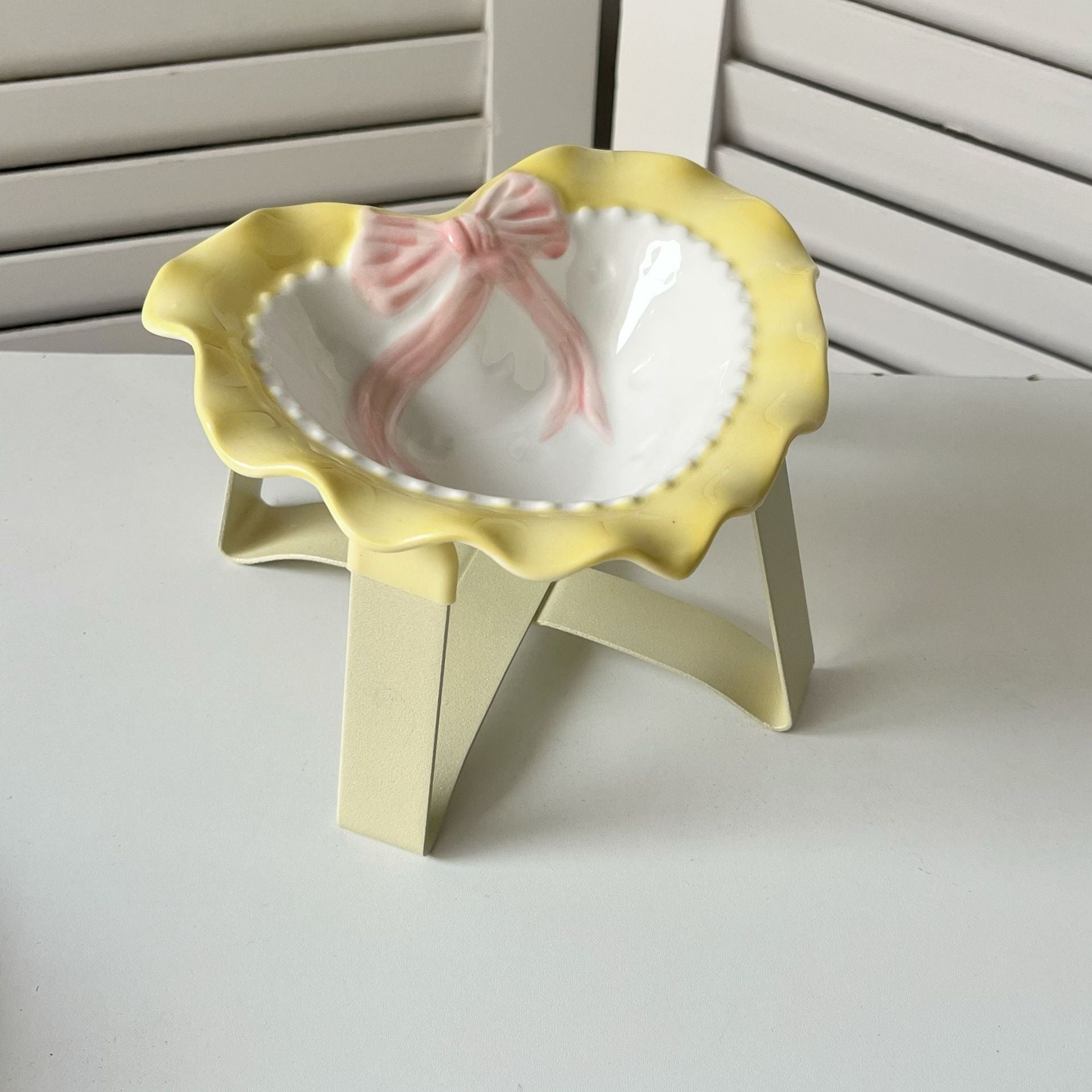 Elevated Ceramic Pet Bowl ｜Raised Design for Cats, Small Dogs