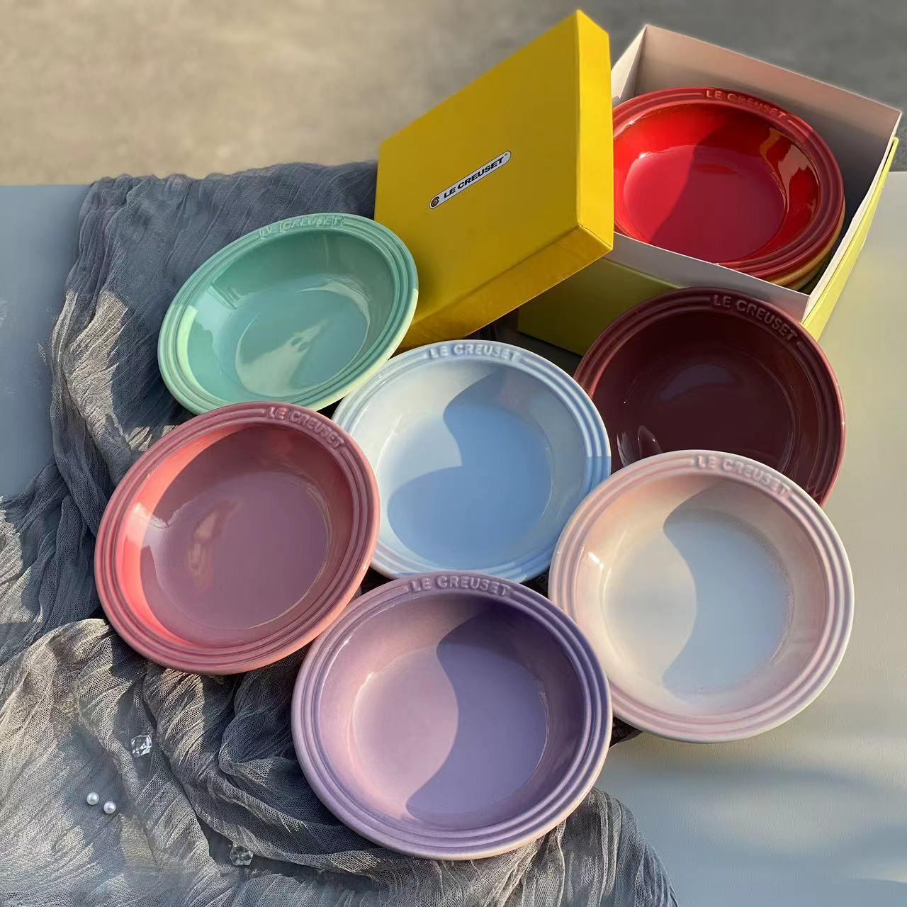 Blogger-Favorite Ceramic Macaron-Colored 15cm Round Dish, Perfect for Everyday Use by Cats and Dogs - NoKa&AuroraStone