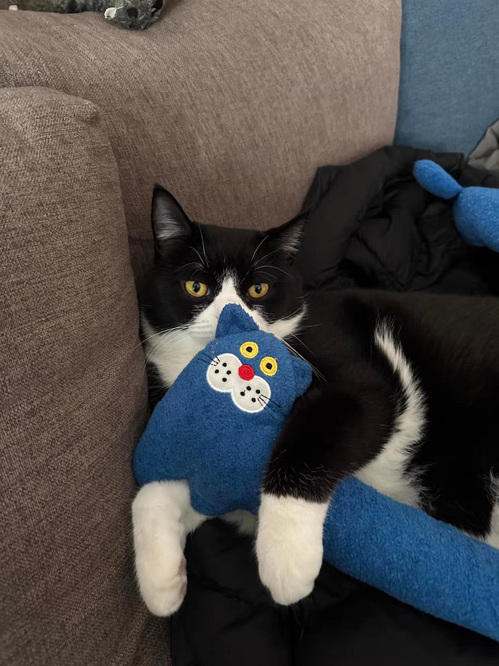 Catnip Crinkle Cat Toy – Durable Blue Plush Cat-Shaped Self-Play Toy