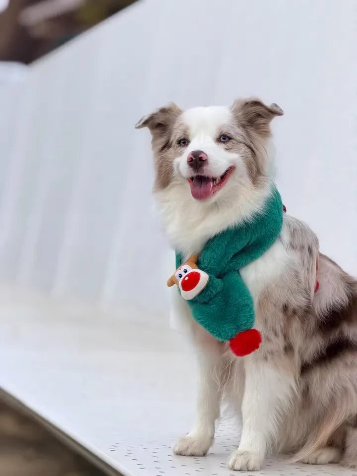 Thick Plush Christmas Scarf for Dogs – Warm Holiday Neck Wrap for Medium & Large Breeds