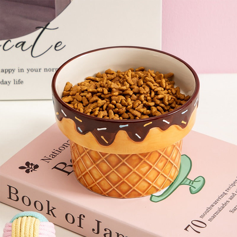 Elevated Ceramic Cat Bowl – Tilted Design for Neck Protection & Easy Eating
